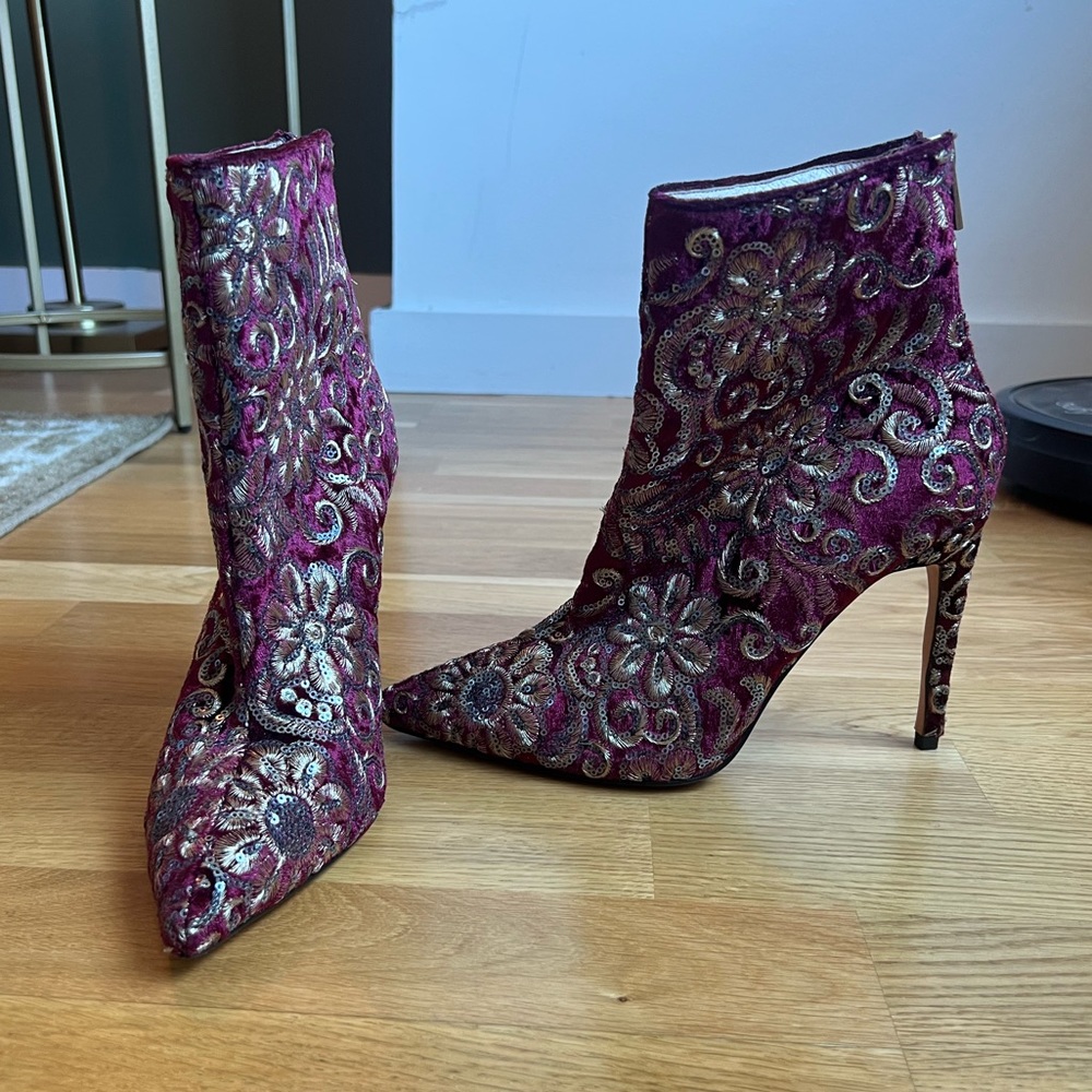 RAYE BURGUNDY & GOLD HEELED BOOTIES